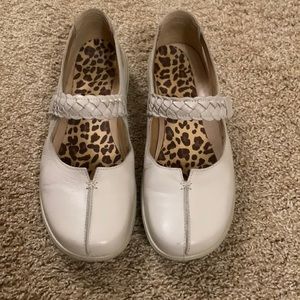 Hotter 9.5 tan shake